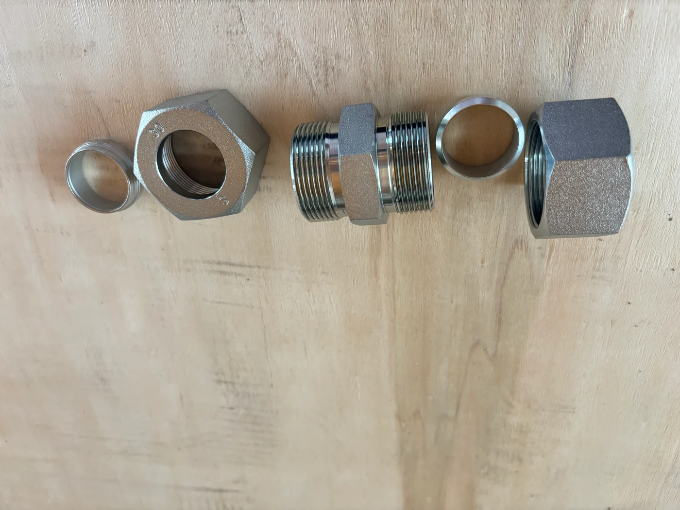 metric-cutting-ring-exploded.webp